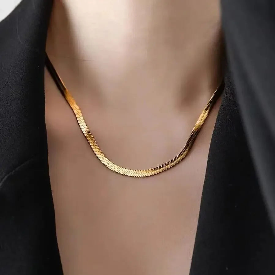 18K Gold Clavicle Necklace Jewelry