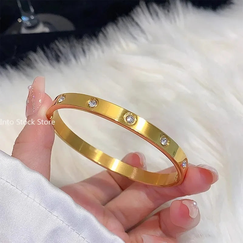 Luxury Finger Ring Titanium White Shell Bracelet